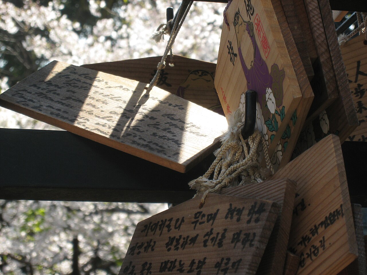上野公園腹地大、樹蔭多,是帶小孩第一天暖身的好地方(實景示意,CC 授權,非兩倫自攝)