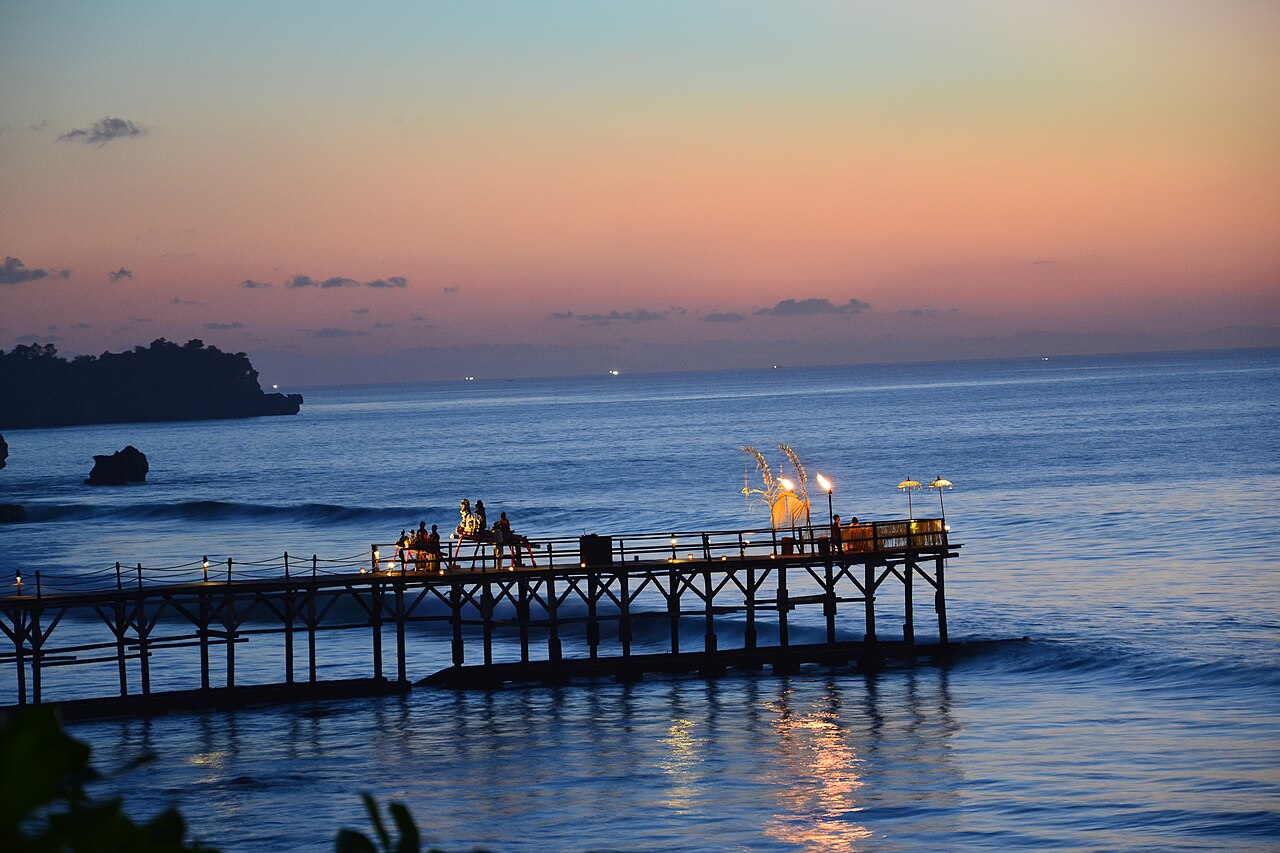 金巴蘭海灣——夕陽海鮮控的主場