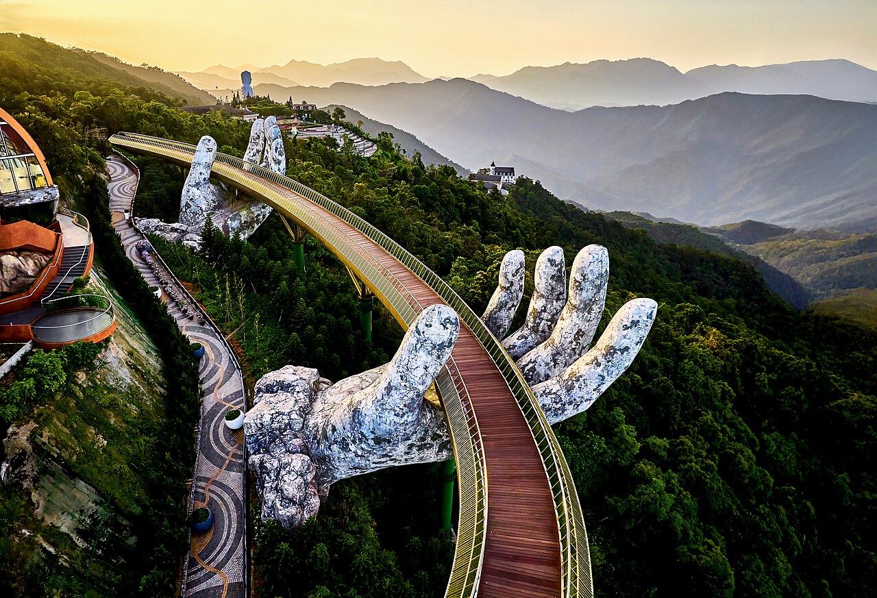 巴拿山的黃金佛手橋，凱倫的頭號心願清單就是它。