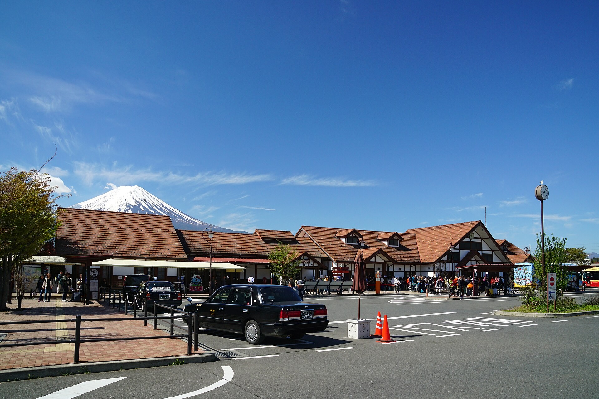 河口湖駅——三種走法最後都會在這裡下車
