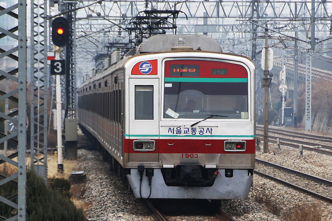 首爾地鐵列車示意圖（非本人拍攝）——首爾交通公社（서울교통공사）營運的路線，就是氣候卡與 T-money 都能刷的範圍