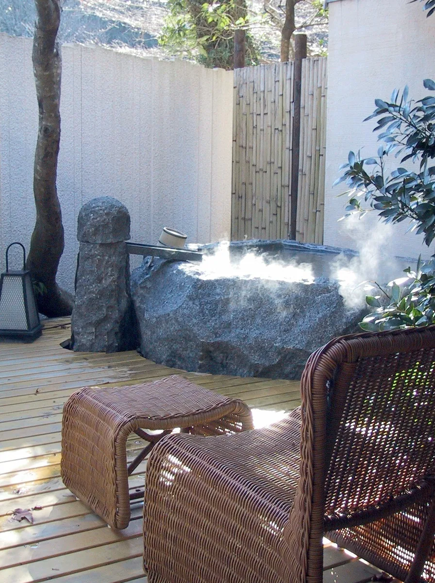 強羅花壇館內真實露天風呂環境