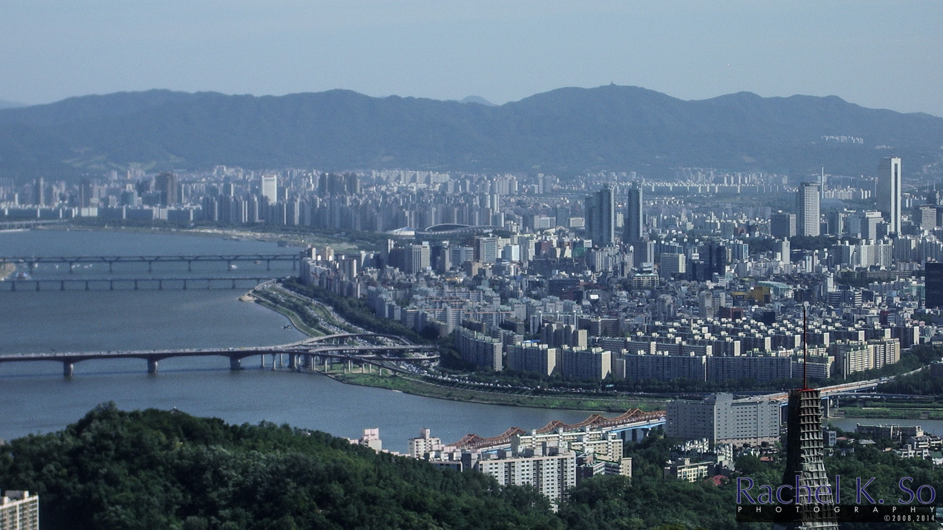 高樓層那一側看出去的首爾市區