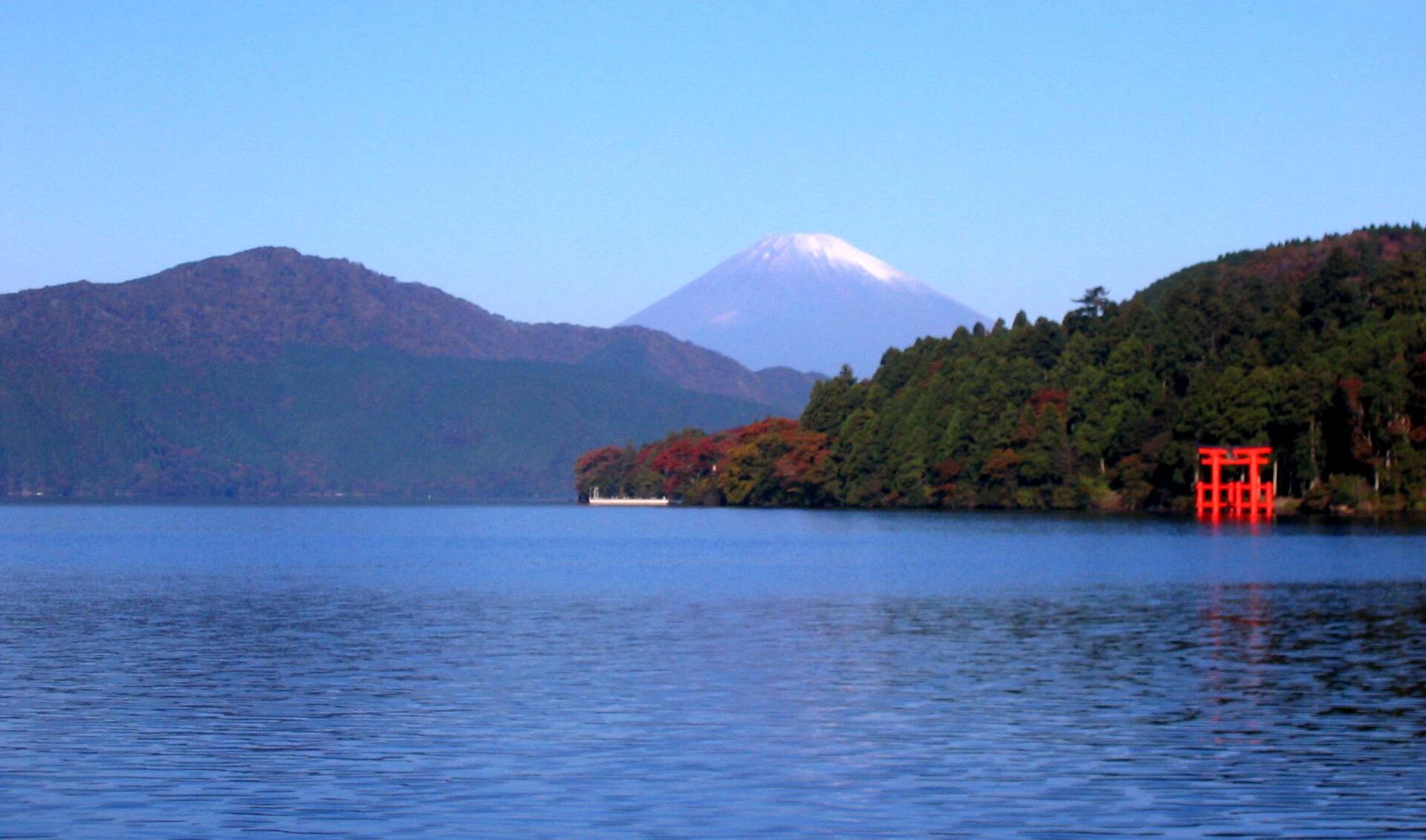 元箱根看出去的富士山