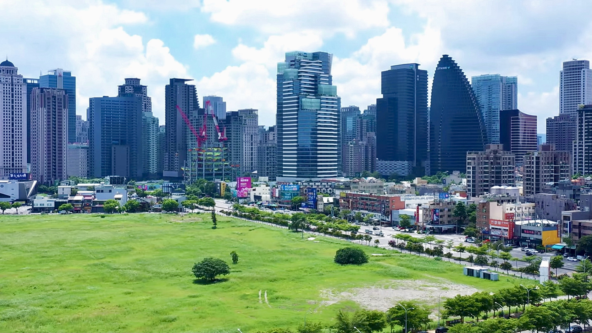 市區天際線|台中自由行住宿