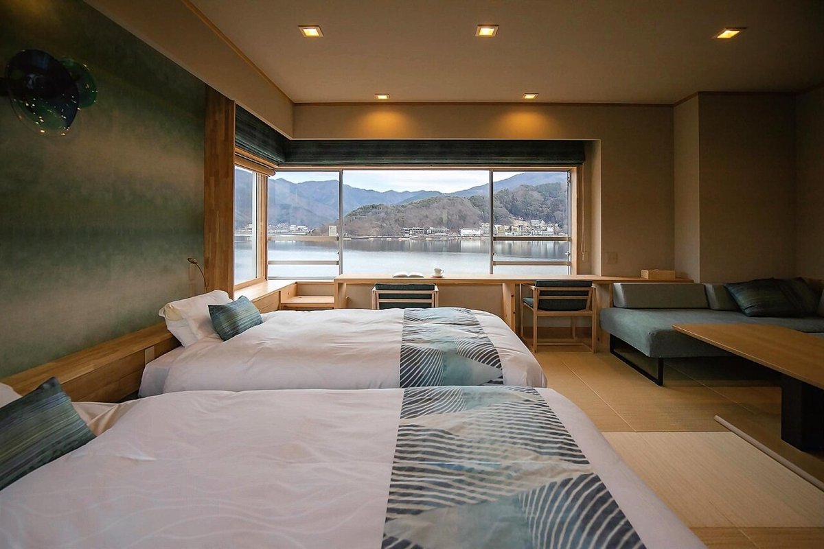 湖景轉角房(西館)