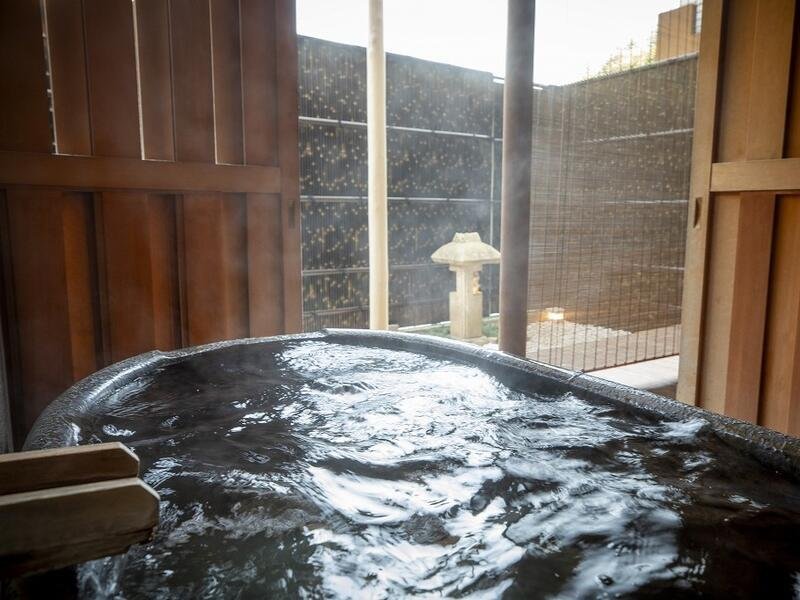 風の庵客房附的露天風呂
