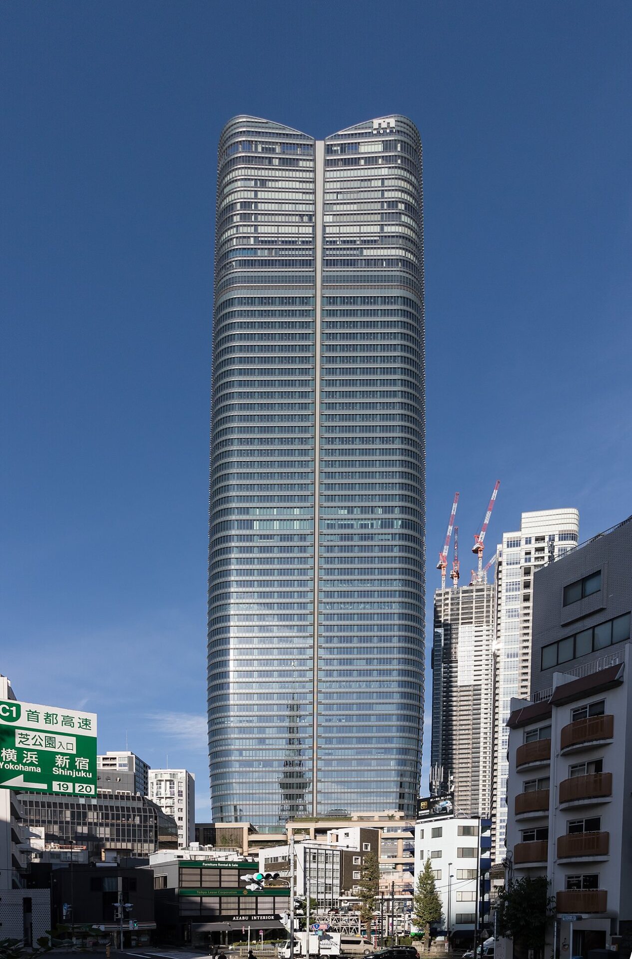麻布台之丘的實景。teamLab 無界在 Garden Plaza B 的地下一樓